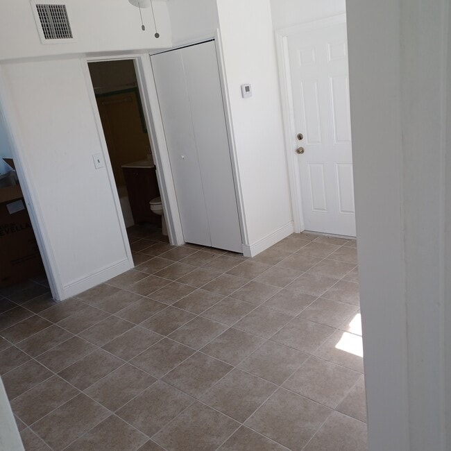 Photo - 618 58th St Unit A