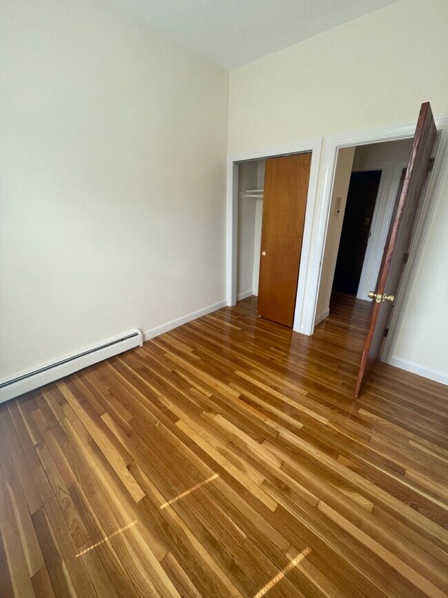 Photo - 160 N Beacon St