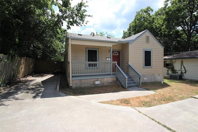 Photo - 101 Franklin Blvd House