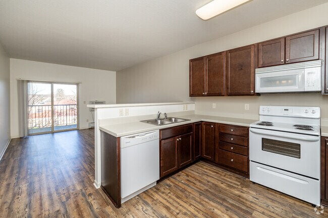1BD, 1BA - 700SF - Kitchen