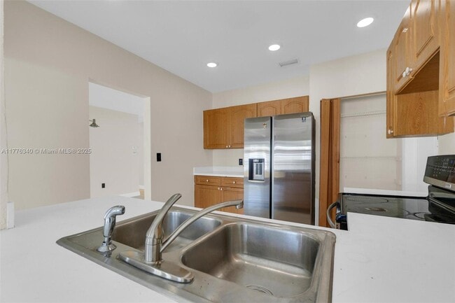 Photo - 16230 SW 106th Ave