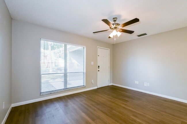 Photo - 9556 Brimton Dr