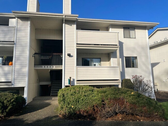 Photo - 11044 SW Greenburg Rd