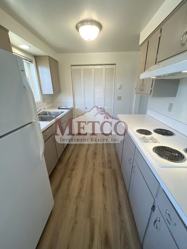 Photo - 20102 Unit 20102-B