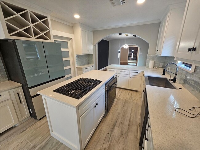 Photo - 15 Delmar St