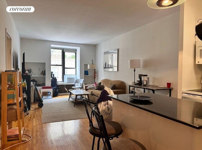Building Photo - 117 W 58th St Rental