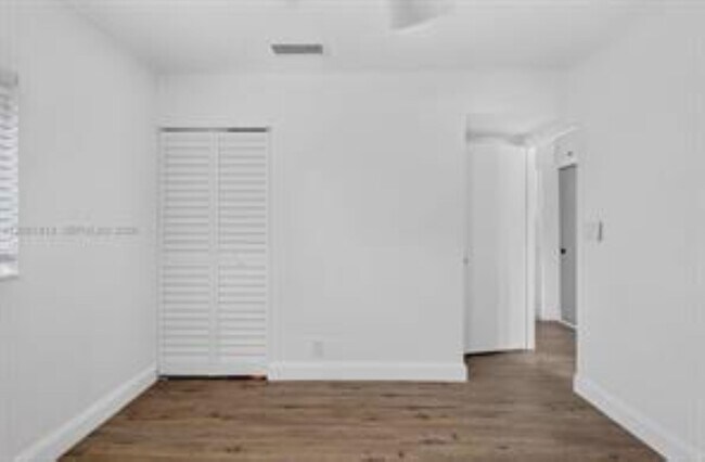 Photo - 540 NE 61st St