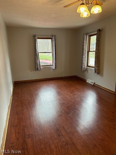 Photo - 1059 Jean Ave