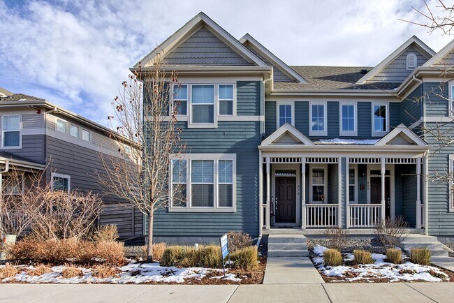 3 Bedroom Townhome in Mosaic - 3 Bedroom Townhome in Mosaic