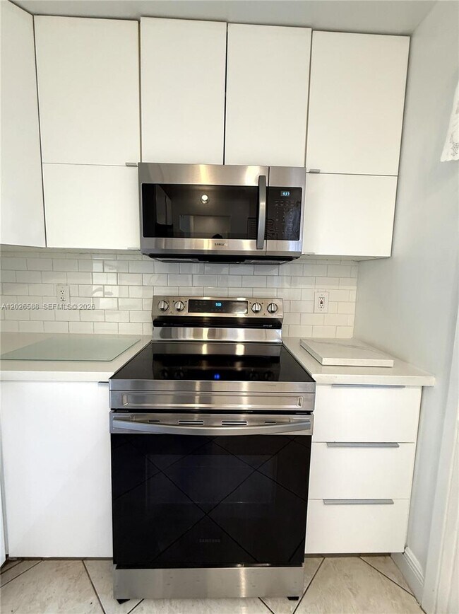 Photo - 300 NE 14th Ave Unit 307