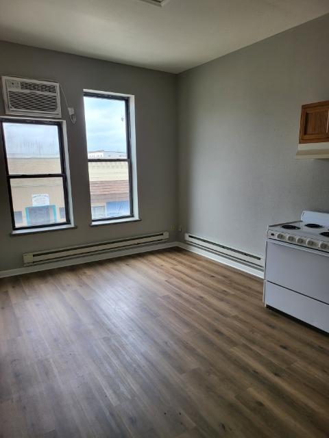 Photo - 110 S Webster Ave