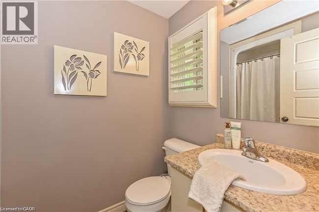 Photo - 300 Fallowfield Dr