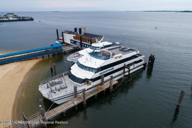 Photo - 297 Shore Dr