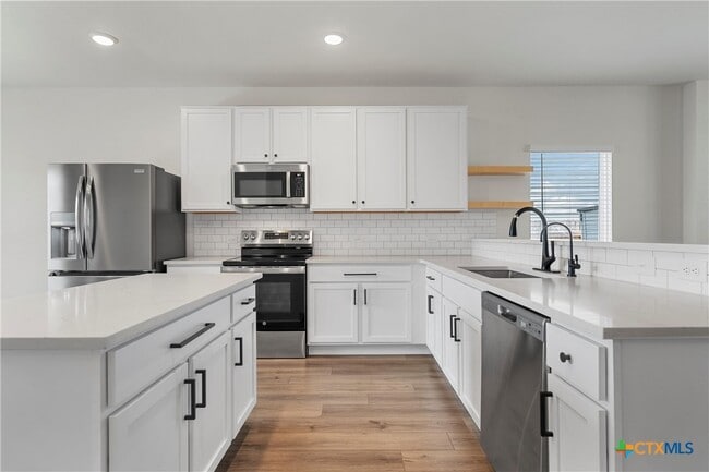 Photo - 209 Villars Dr