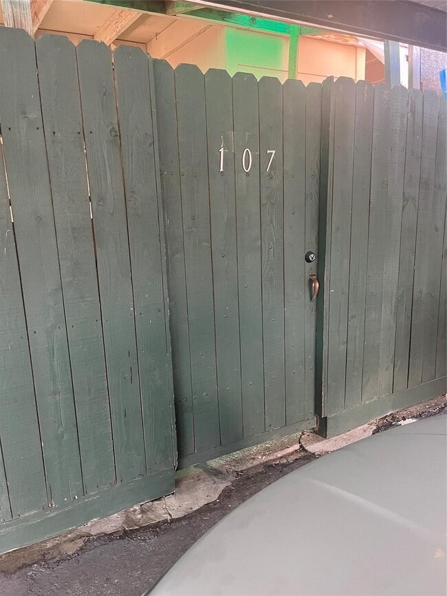 Photo - 8221 Kingsbrook Rd Unit 107