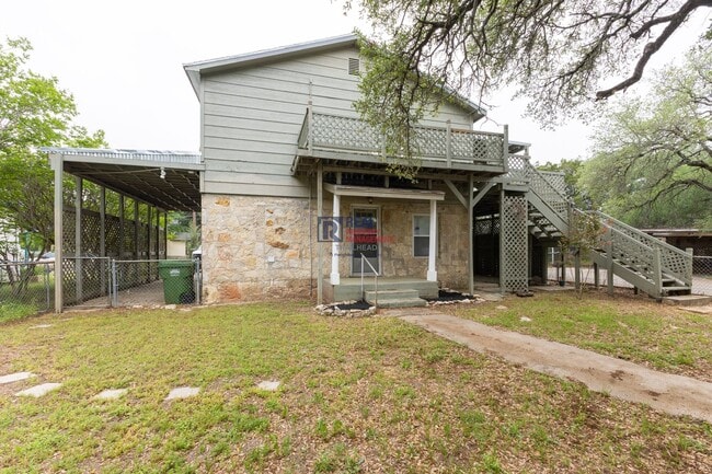 Photo - Distinctive Glen Rose Home with Large Rooms, Fenced Yard & Covered Parking