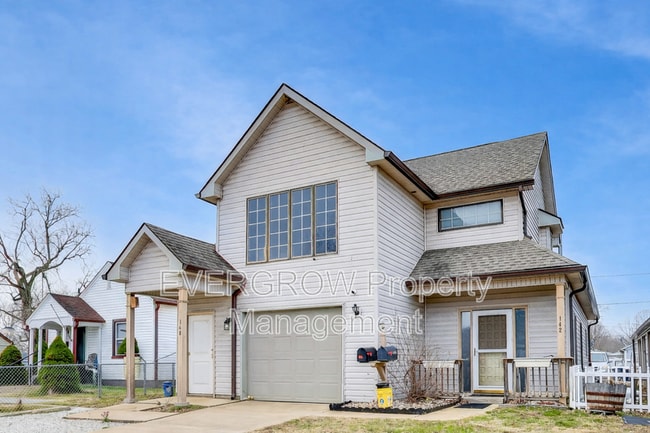 Photo - 142 N 7th Ave