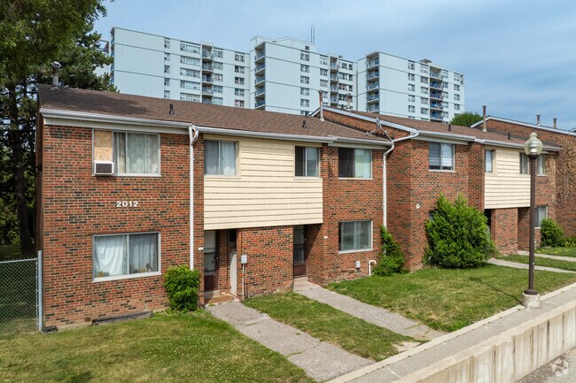 Town Homes - Oakview Heights