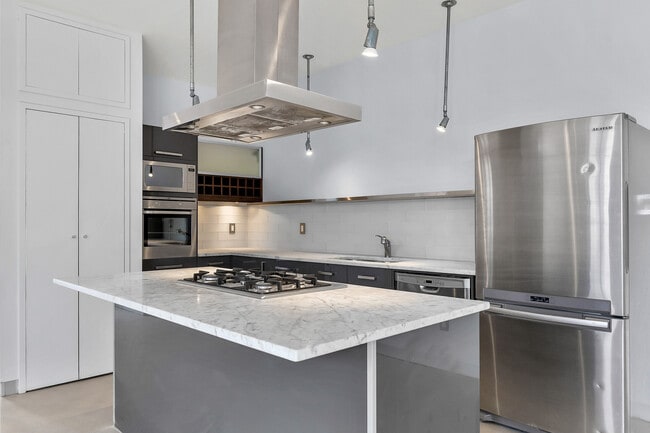 Building Photo - 301 Euclid Ave