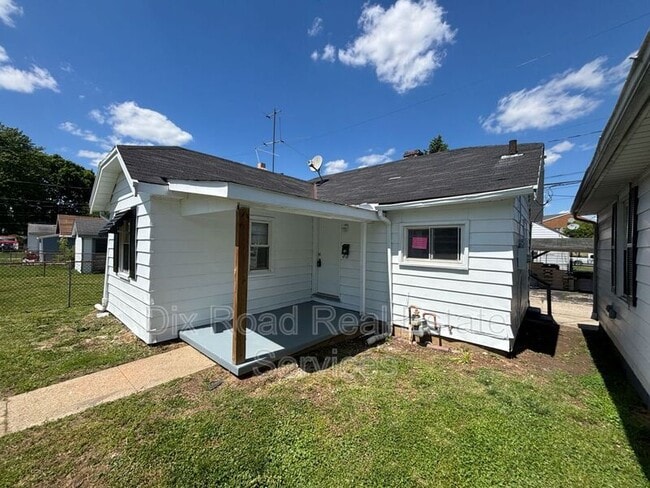 Photo - 1324 Campbell Ave