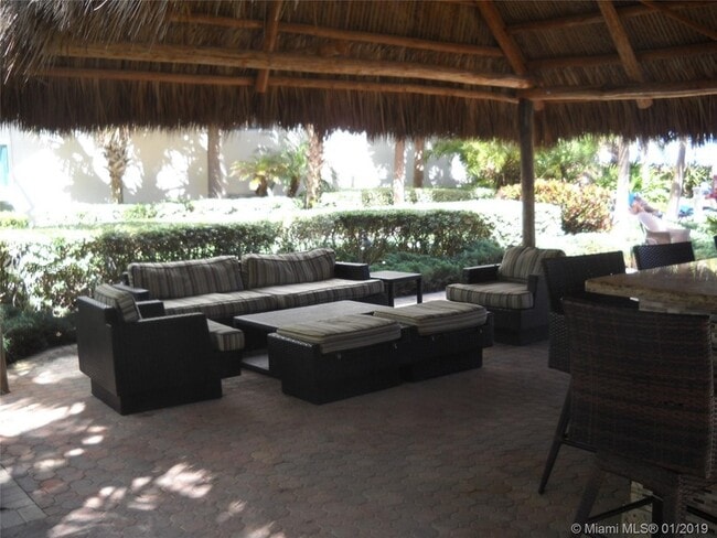 Photo - 3801 S Ocean Dr Unidad 10V