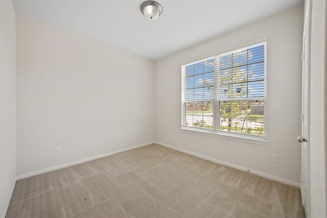 Photo - 9702 Fairymoss Ct