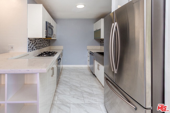 5848 Hazeltine Ave Unidad 10