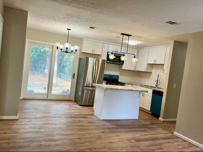 Photo - 1705 Floyd Rd