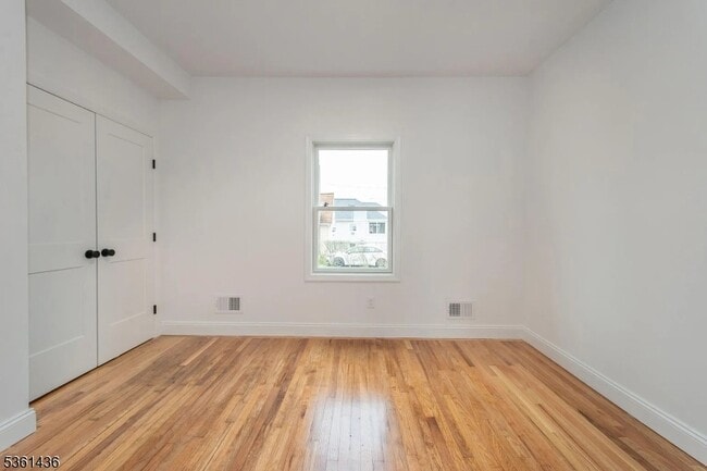 Photo - 17 N Weiss St