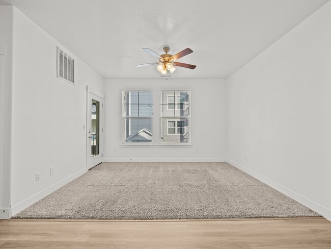 Photo - Beautiful home for rent in Saratoga Springs! Unit I-202