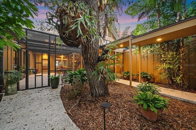 Building Photo - 3348 Old Oak Dr