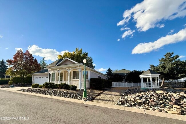 Photo - 1835 E Mulberry St