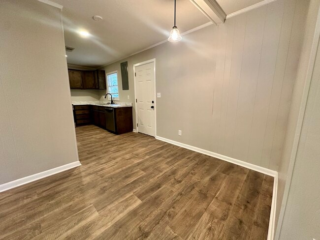 Photo - 135 Maple St