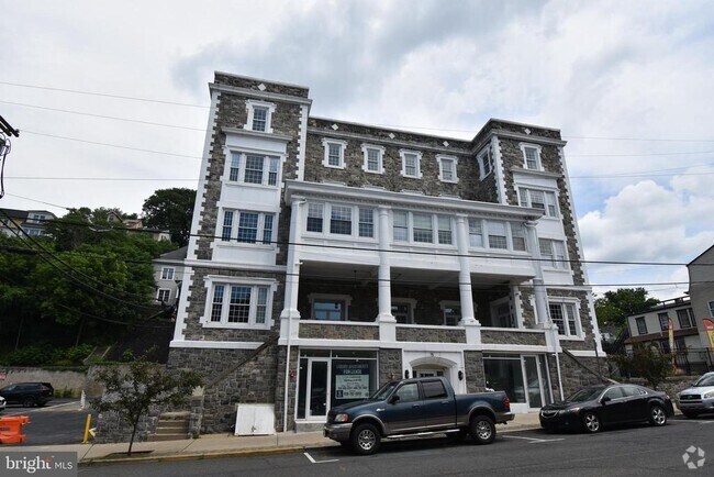 Building Photo - 75 N Main St Unit 205 Rental