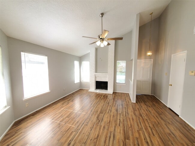 Photo - 3130 Forestbrook Dr