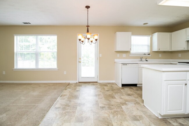 Photo - 4065 Crescent Walk Ln NE