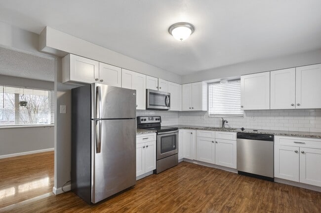 Photo - 8152 Ames Way Unidad A