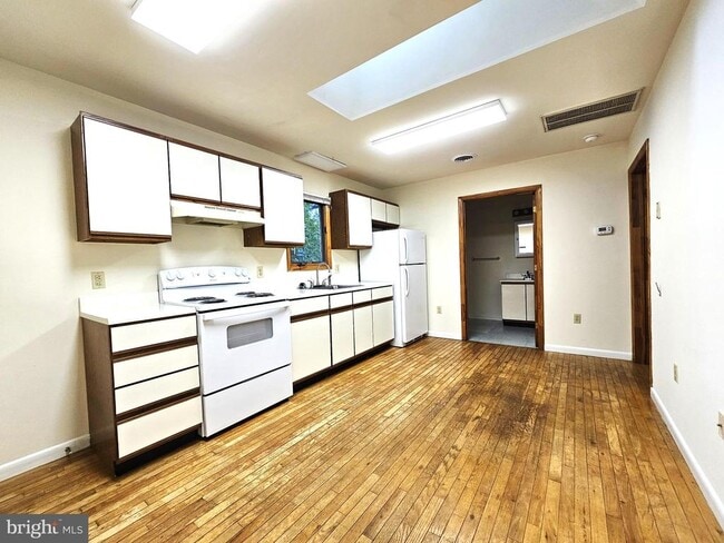 Photo - 809 Hanson St Unit A