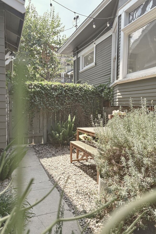 Photo - 1385 Allison Ave Unit 1385