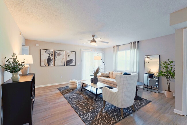 Photo - The Retreat at Concord Apartments