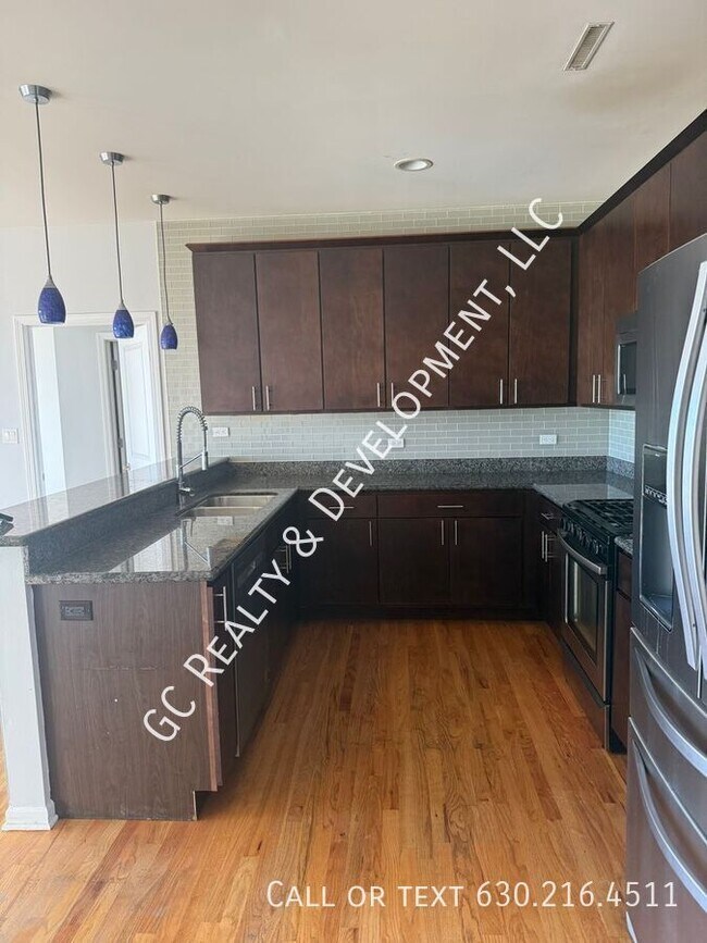Photo - 2520 S Oakley Ave Unit 201 ,  201