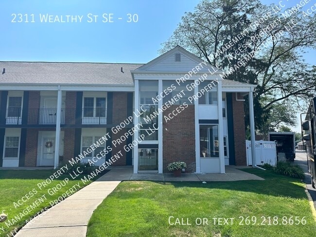 Building Photo - 2311 Wealthy St SE Rental