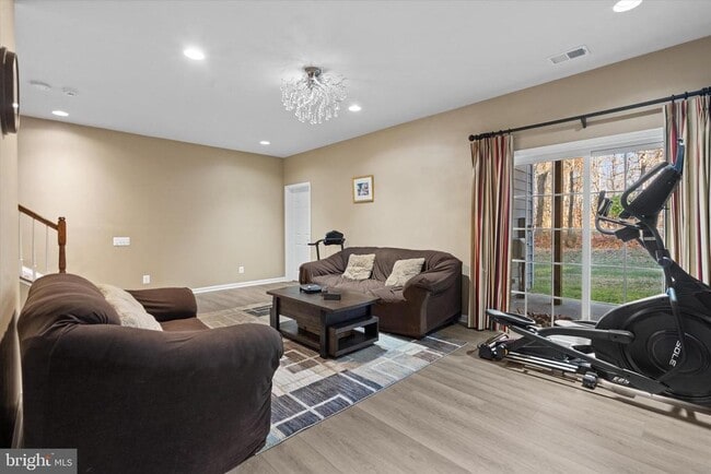 Photo - 42770 Keiller Terrace