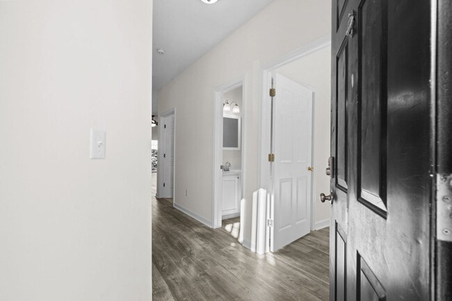 Photo - 155 Westhaven Dr