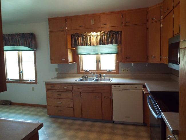 Photo - 453 4th Ave