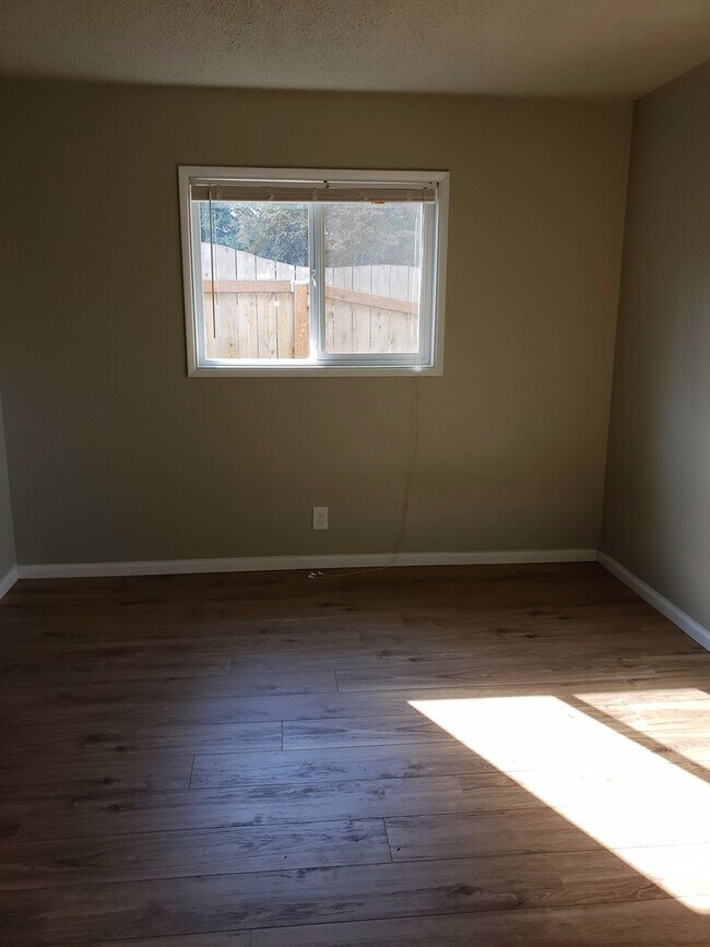 Photo - Baja01 Unit 4077