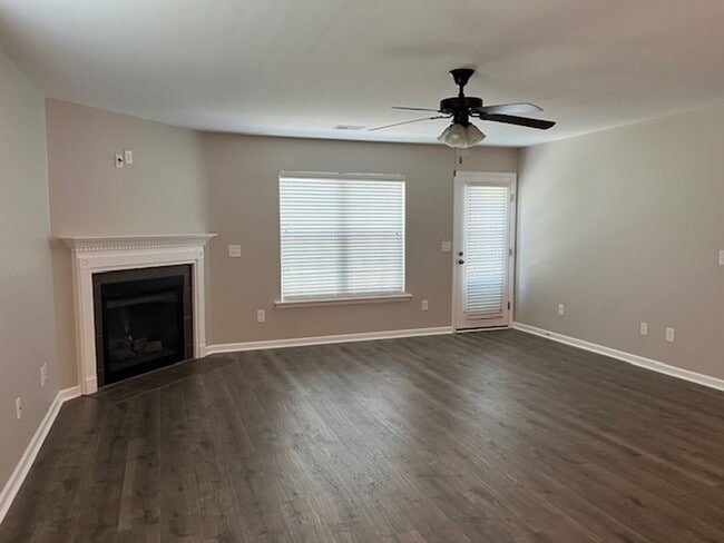 Photo - 336 Slate Dr