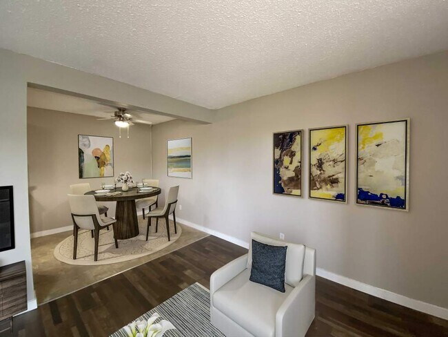 Photo - King's Court