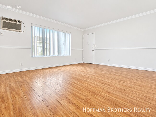 5726 Camellia Ave Unit 306