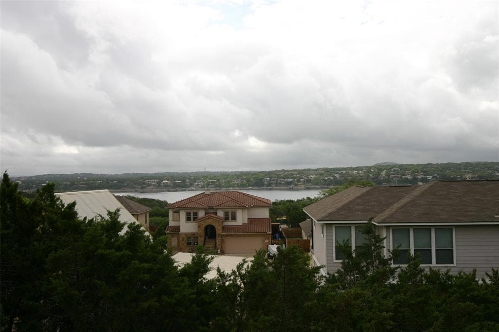 Photo - 332 Southwind Rd